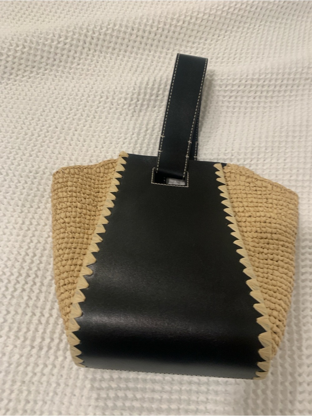 Cute J Crew black leather and straw purse - Picture 3 of 4